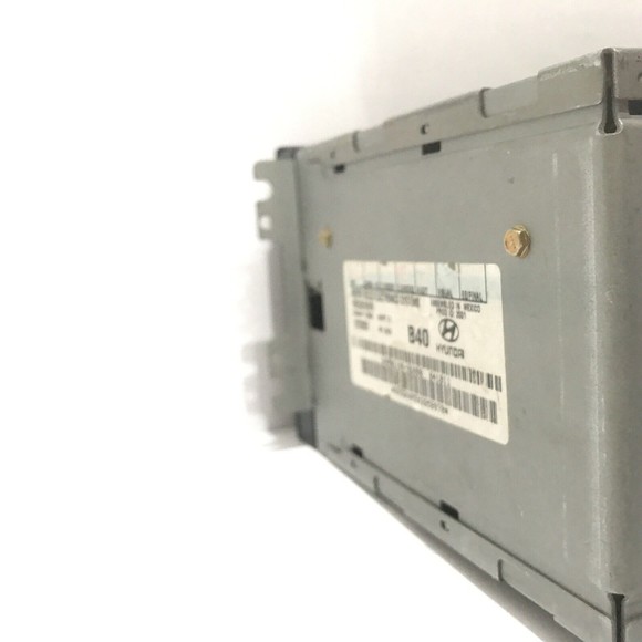 2001-2006 Hyundai Santa Fe Radio Receiver CD Cassette Player OEM 96180-26900 - Picture 9 of 12